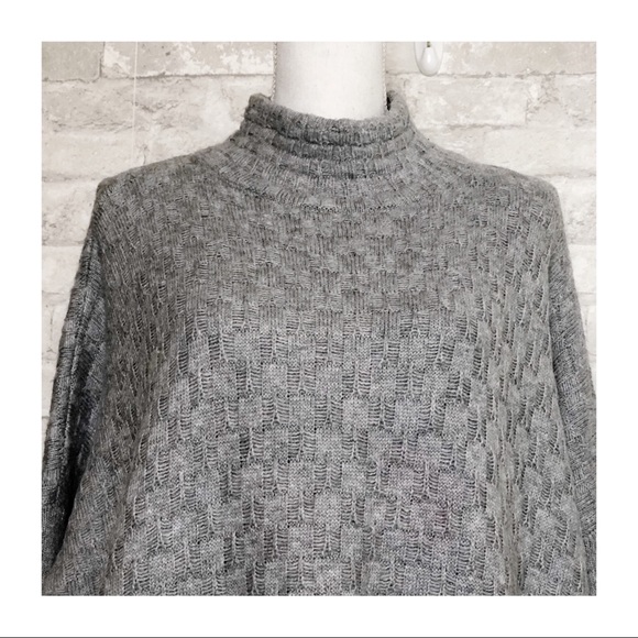 VINCE CAMUTO | Gray Mock Neck Sweater Large - Picture 5 of 14